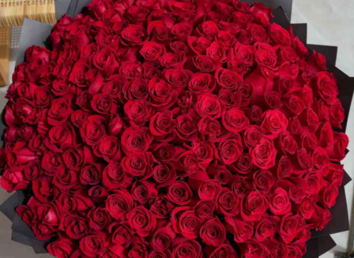 giant luxury flower arrangements LA